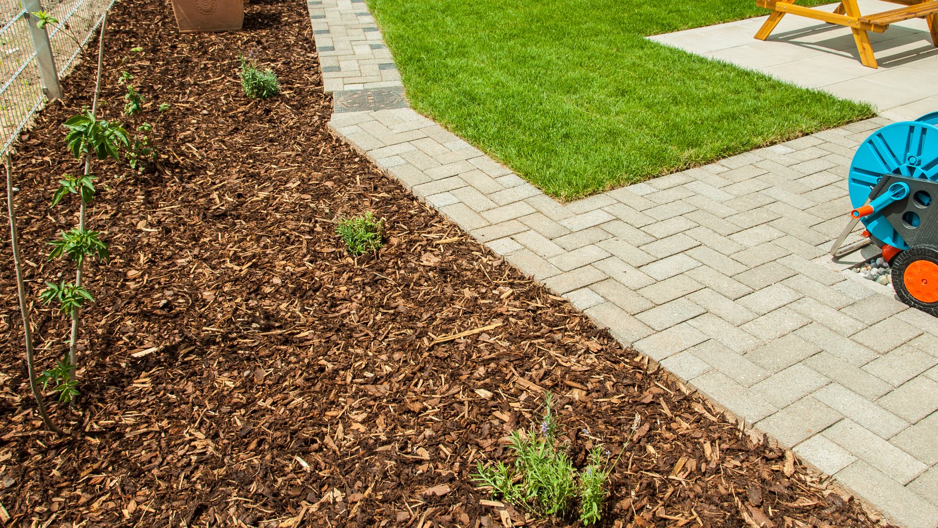 How Often Do You Need To Be Refreshing the Mulch in Your Landscape Beds
